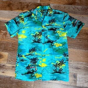 FC Tropical Hawaiian Button-up Short Sleeved Shirt Size Men’s Large